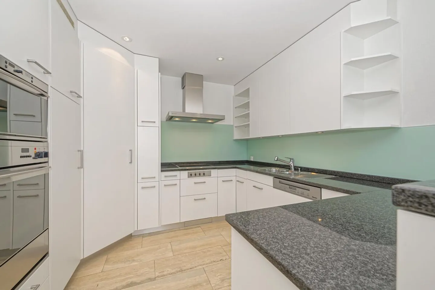 Appartamento 4.5 locali con terrazza e vista lago a Uerikon - Foto 3 di 5