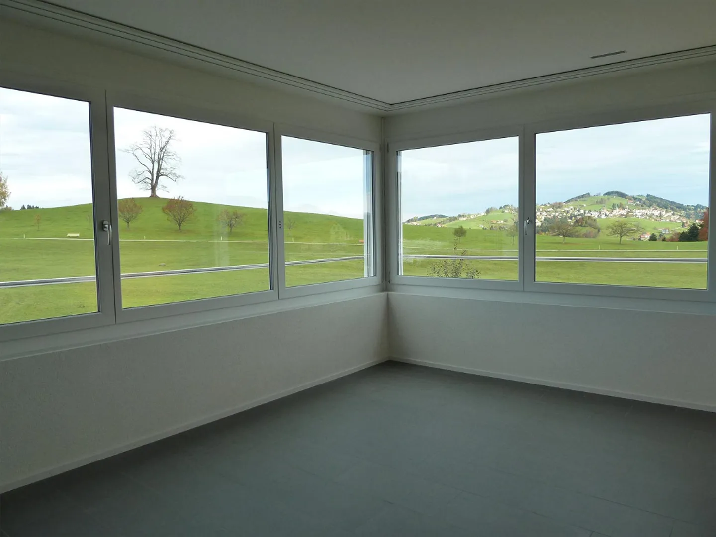 Elevated 4.5-room apartment on the ground floor - Photo 5 of 12