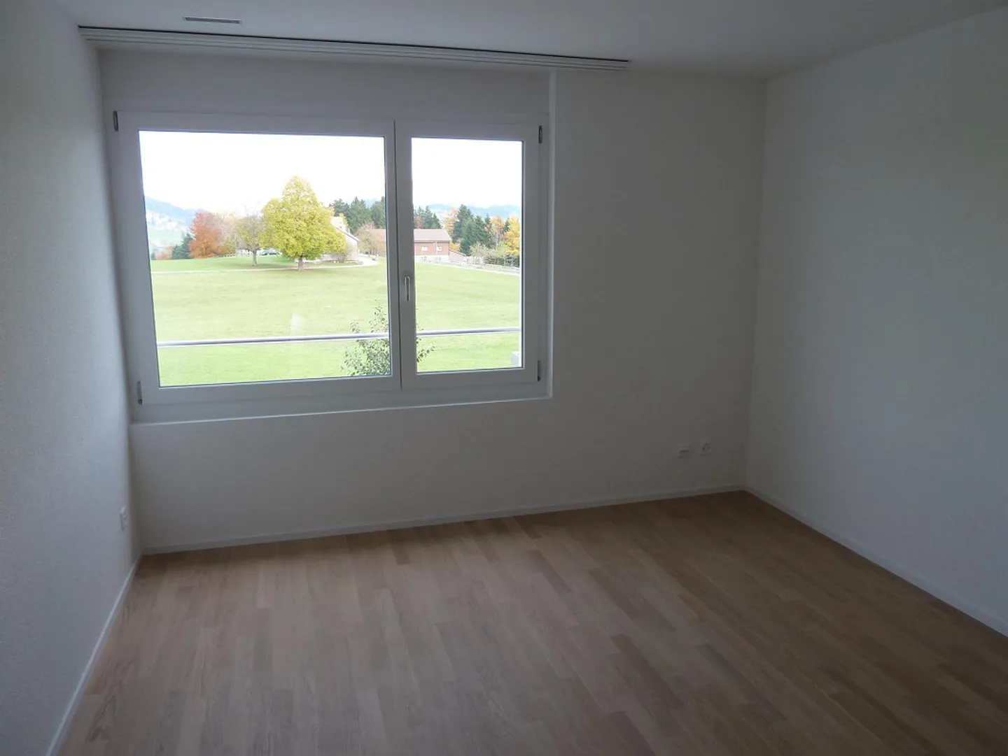 Elevated 4.5-room apartment on the ground floor - Photo 7 of 12