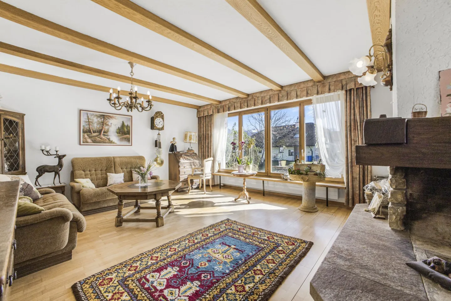 Grosszügiges Einfamilienhaus mit Garten - Foto 8 von 33