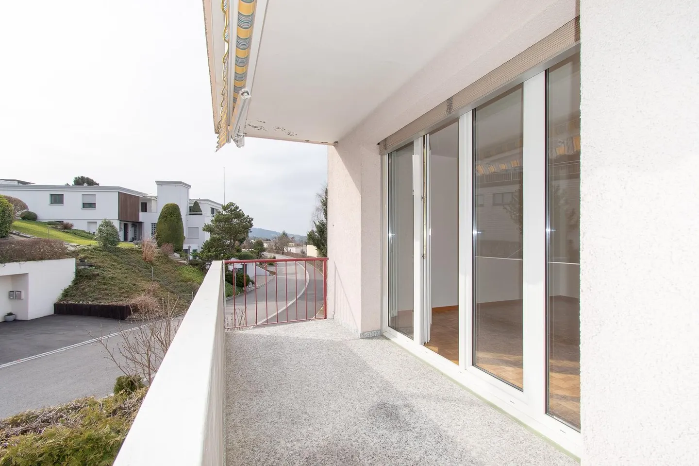 Helle 3.5 Zimmer-Wohnung mit Balkon - Foto 7 von 13