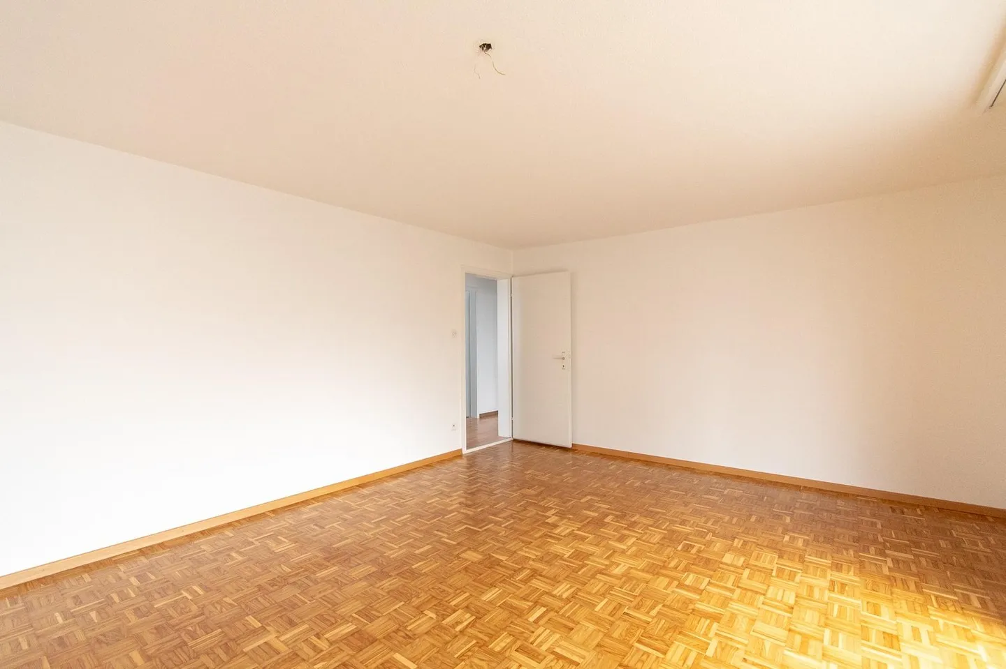 Helle 3.5 Zimmer-Wohnung mit Balkon - Foto 8 von 13