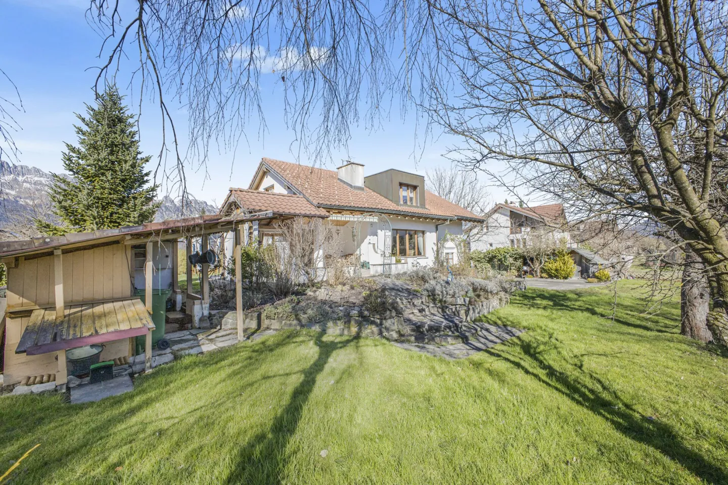 Grosszügiges Einfamilienhaus mit Garten - Foto 26 von 33