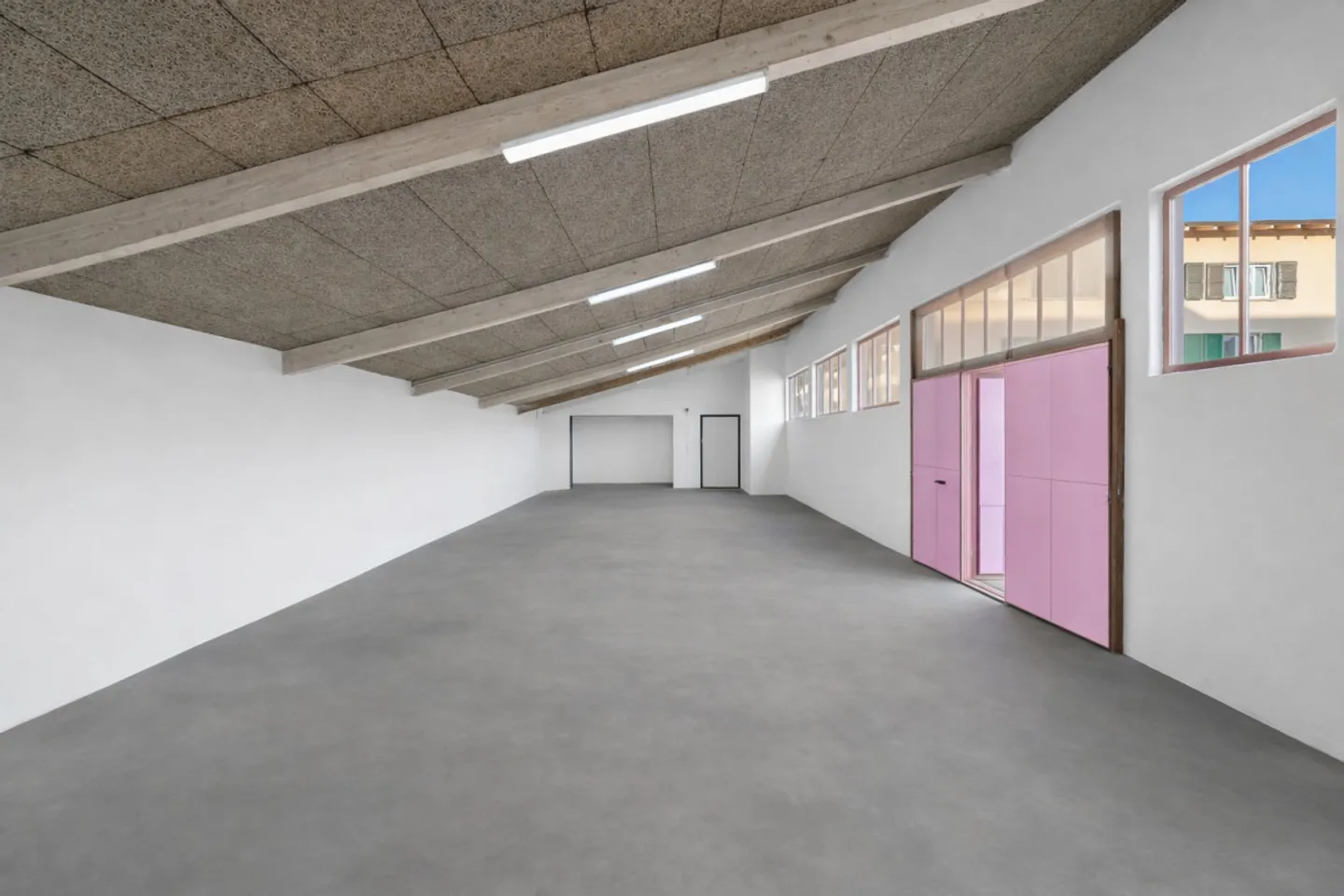 Spazio professionale 120 m² - ideale per officina automobilistica o pneumatici - Foto 1 di 3