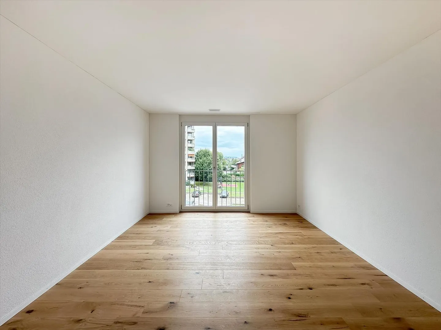 High-quality and modern apartment in a quiet neighborhood! - Photo 5 of 6