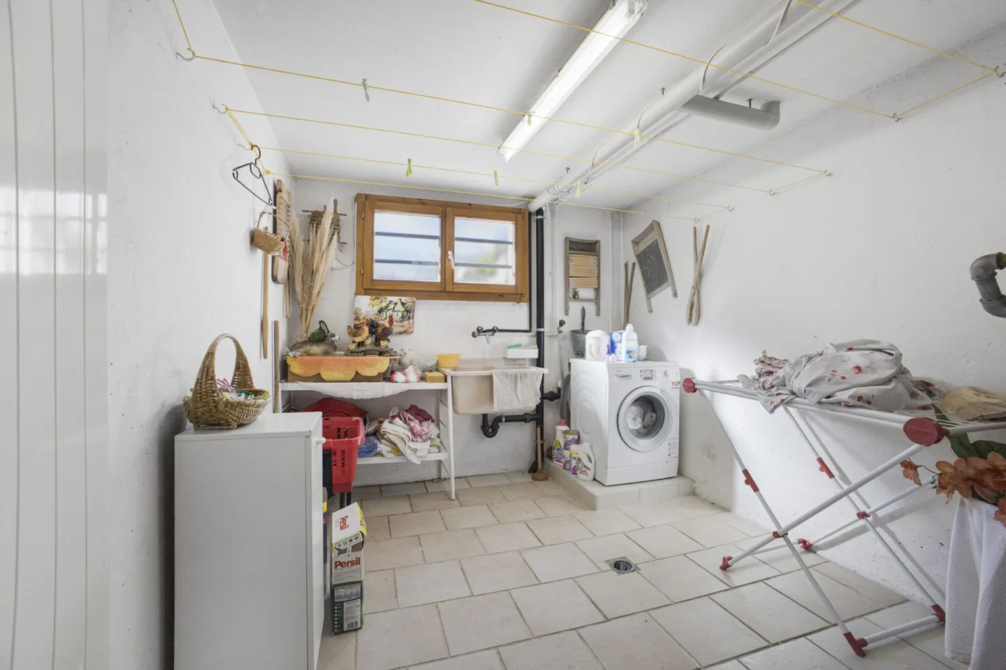 Grosszügiges Einfamilienhaus mit Garten - Foto 30 von 33