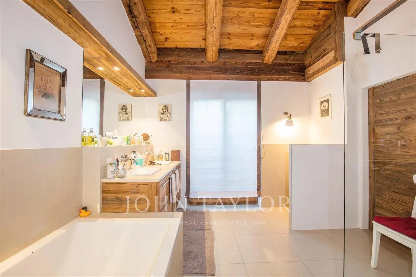 Location quinzaine, month or season: Penthouse 4.5P - Photo 6 of 8