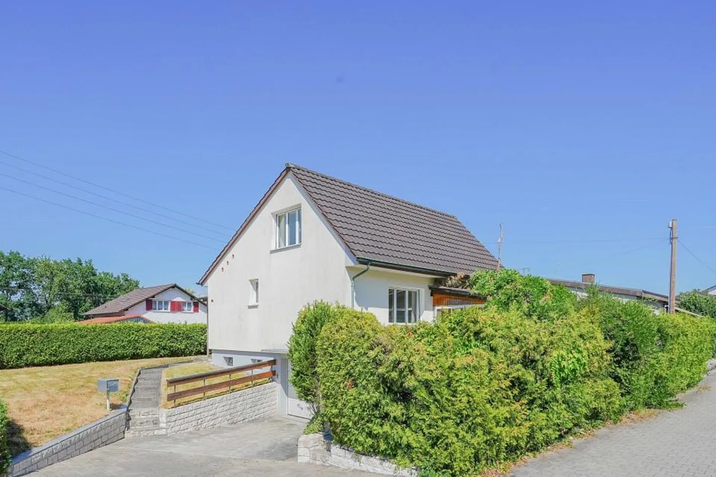 Charmantes Einfamilienhaus mit Wintergarten - Foto 1 von 13