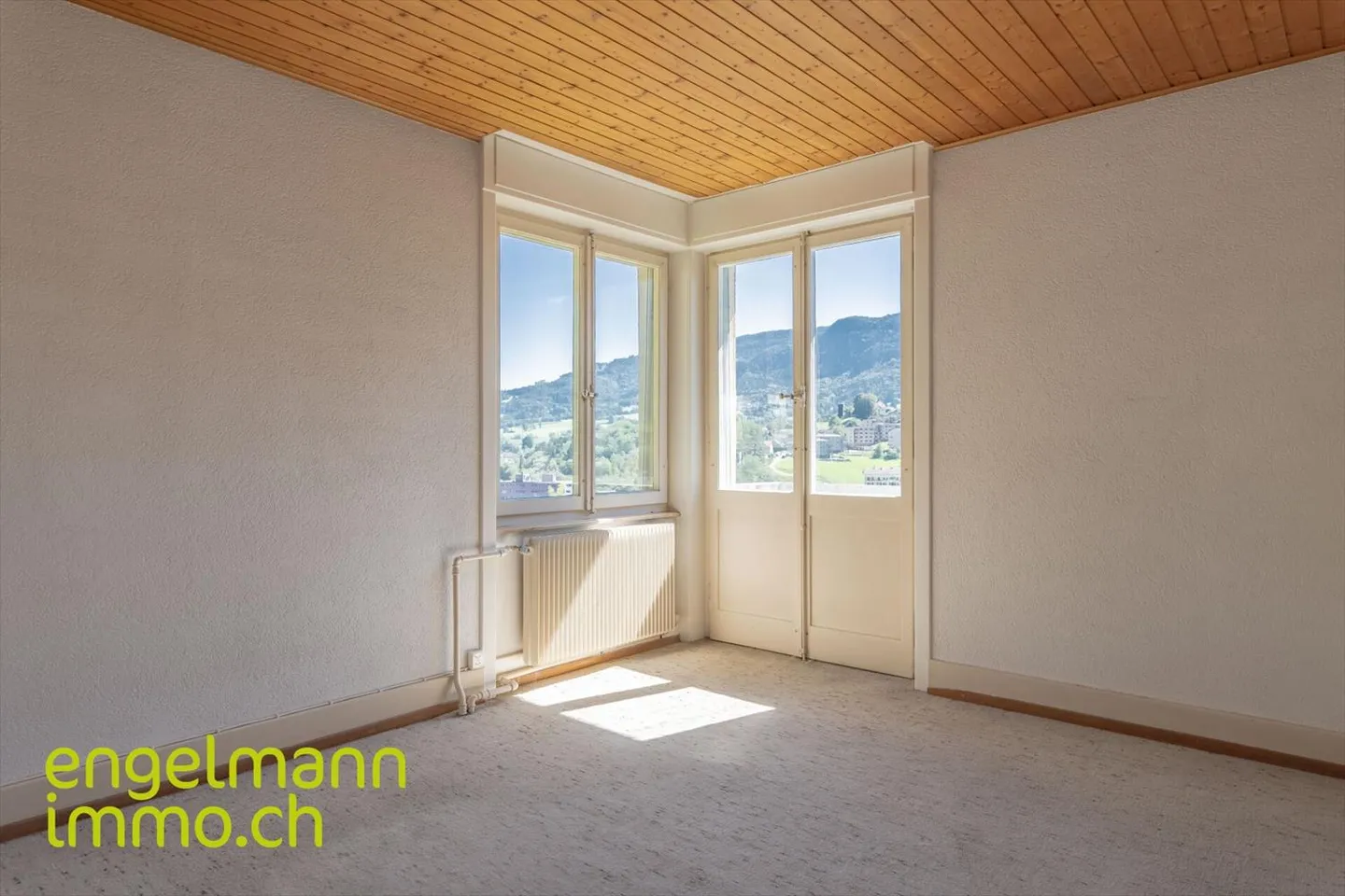 Maison familiale de 5.5 pièces avec magnifique vue dégagée / 5.5-Zimmer Einfamilienhaus mit Weitsicht - Photo 10 sur 13