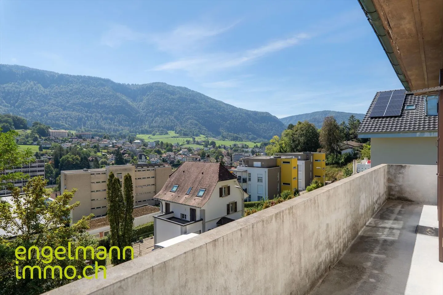 Maison familiale de 5.5 pièces avec magnifique vue dégagée / 5.5-Zimmer Einfamilienhaus mit Weitsicht - Photo 12 sur 13