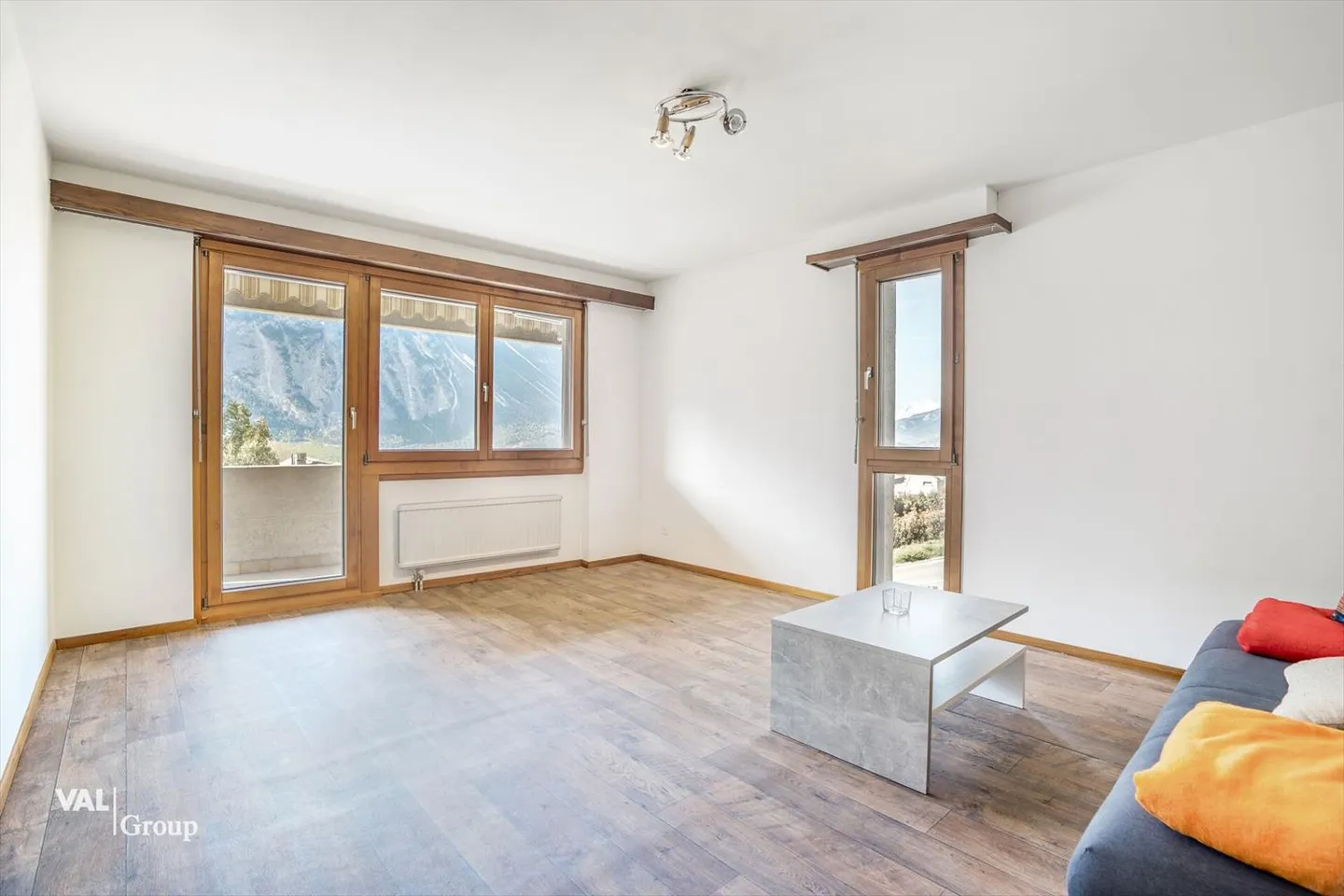 Appartamento in vendita - Foto 2 di 12