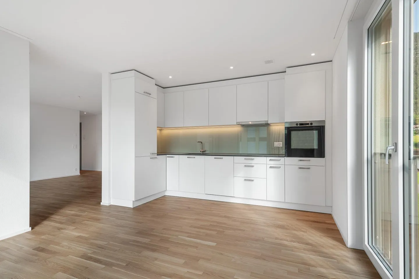 Spacious apartment in Hertipark - Your new home? - Photo 3 of 11