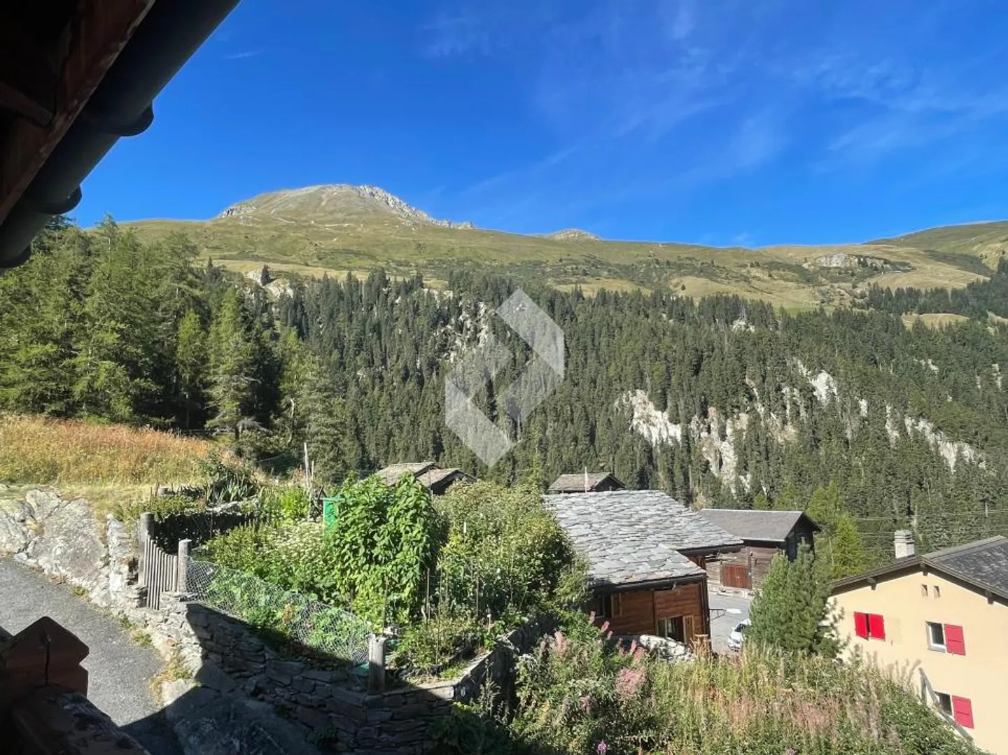 6.5-room apartment with mezzanine - Photo 4 of 13