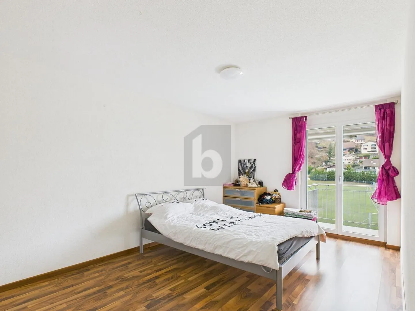 ILLUMINATO CON GIARDINO PARADISIACO - Foto 5 di 6