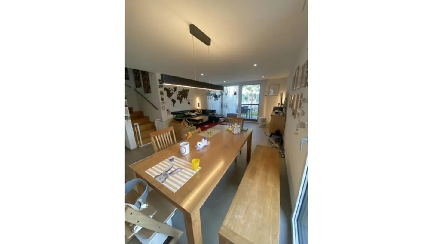 MAISON 5½ CHAMBRES DANS UN VILLAGE (ZH), MEUBLÉE, TEMPORAIRE - Photo 2 sur 10