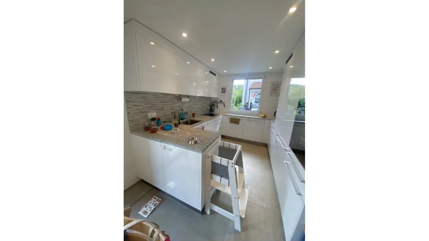 MAISON 5½ CHAMBRES DANS UN VILLAGE (ZH), MEUBLÉE, TEMPORAIRE - Photo 3 sur 10