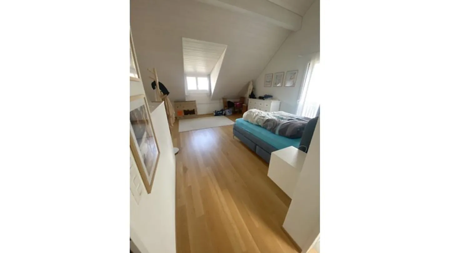 MAISON 5½ CHAMBRES DANS UN VILLAGE (ZH), MEUBLÉE, TEMPORAIRE - Photo 7 sur 10