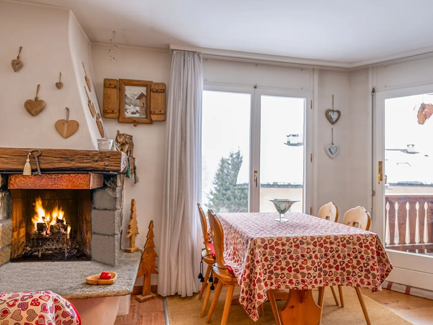 Cozy 2.5-room apartment with fireplace in Silvaplana-Surlej - Photo 4 of 7