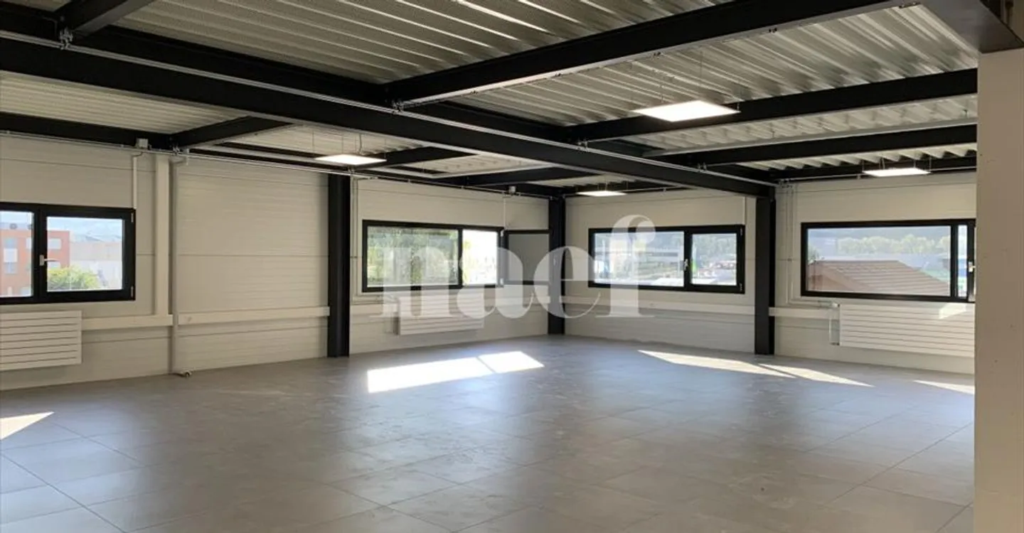 Office space for rent - Photo 1 of 2