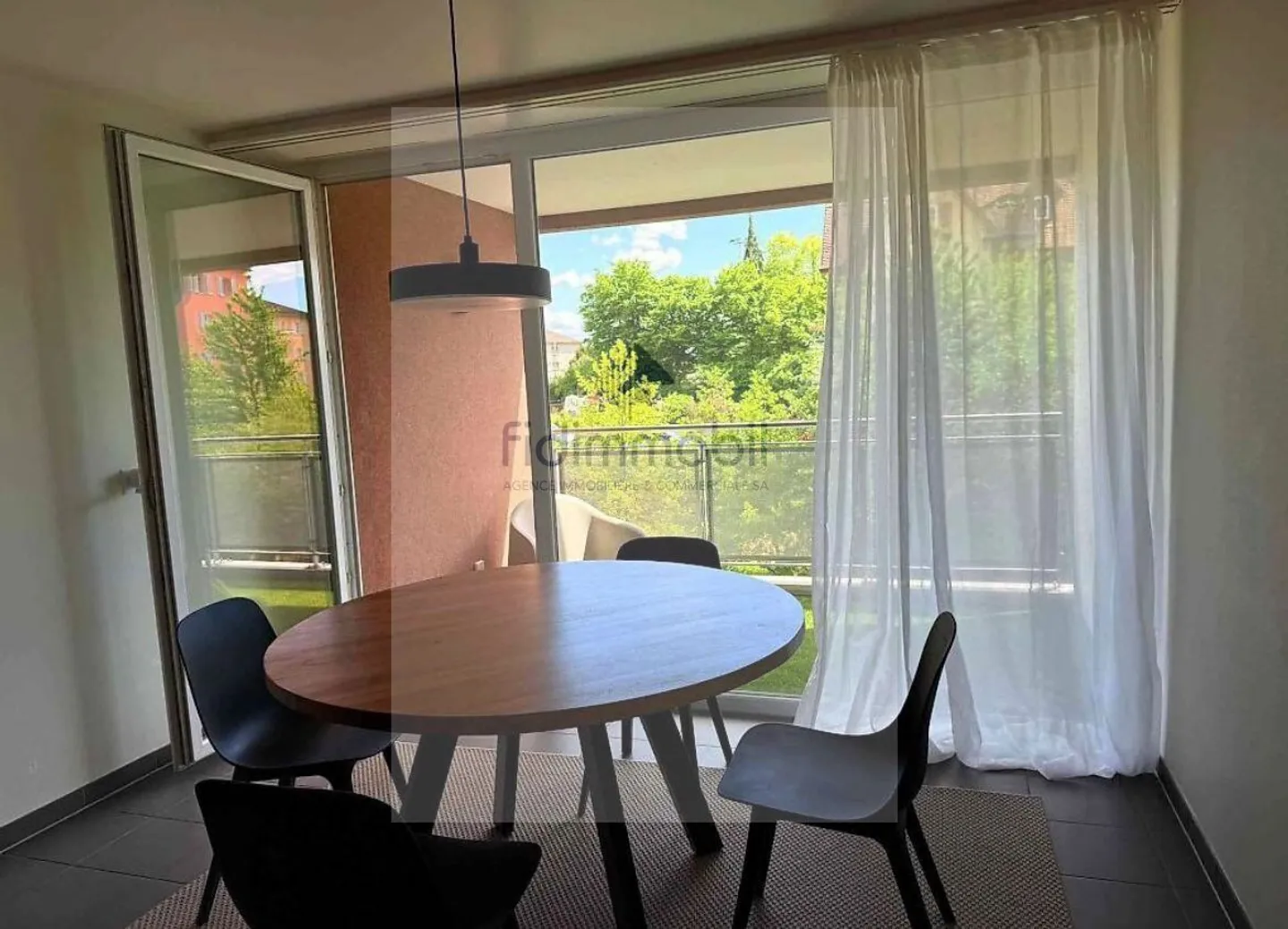 Stunning 4.5 room apartment for rent - Photo 3 of 7