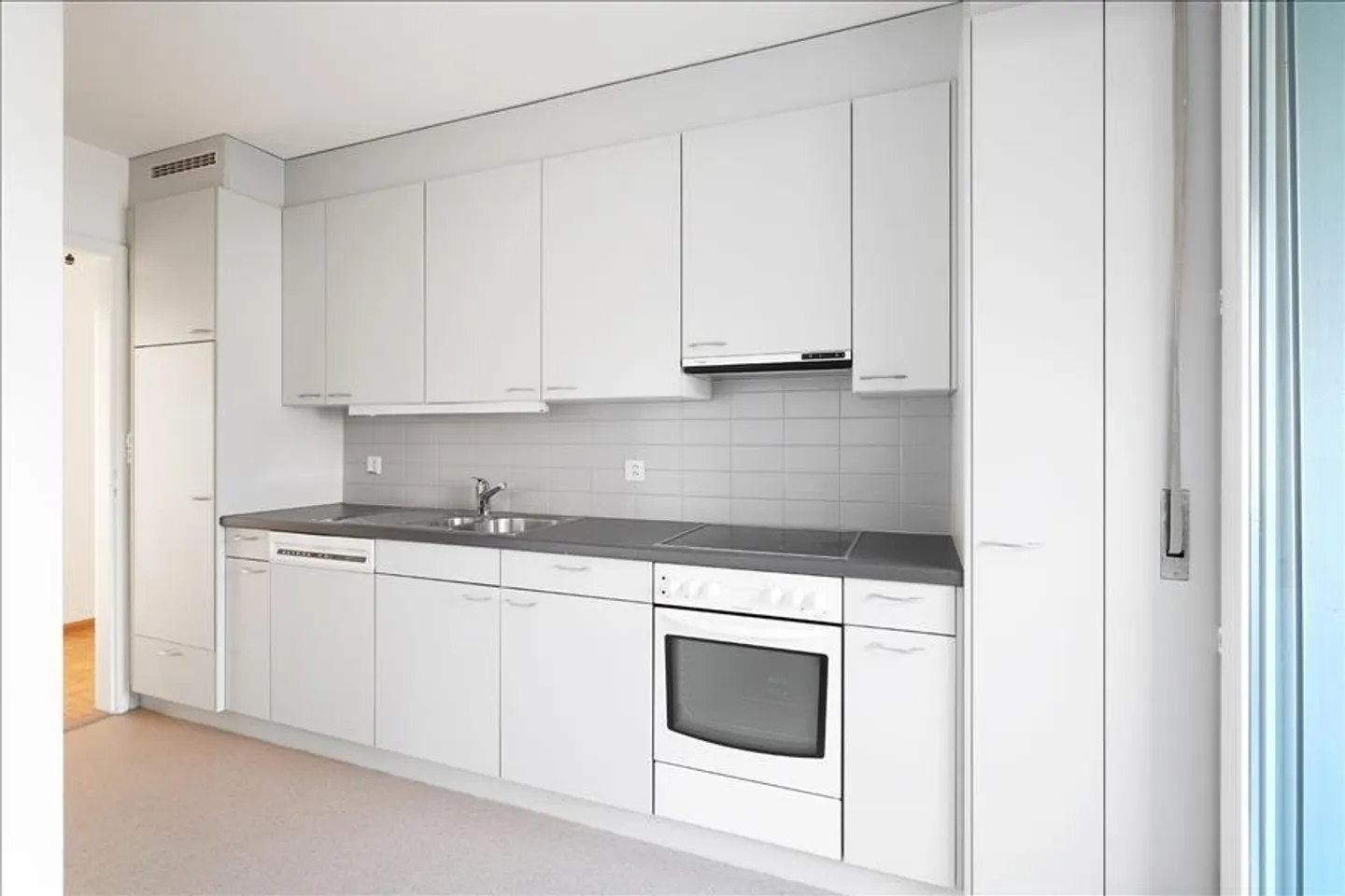 Geräumige Wohnung Nähe Novartis - Foto 3 von 8