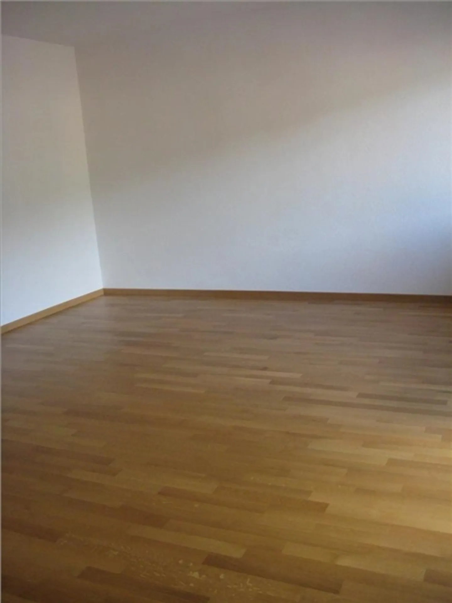 Perfect for students or singles! - Photo 3 of 7