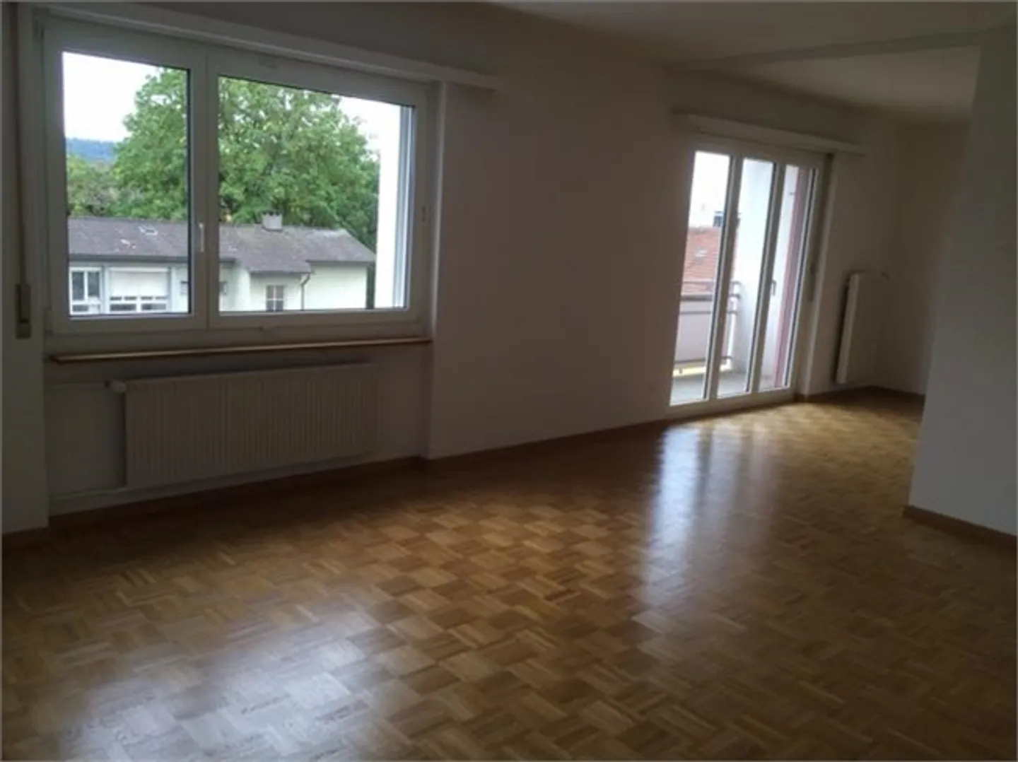 Perfect for students or singles! - Photo 4 of 7