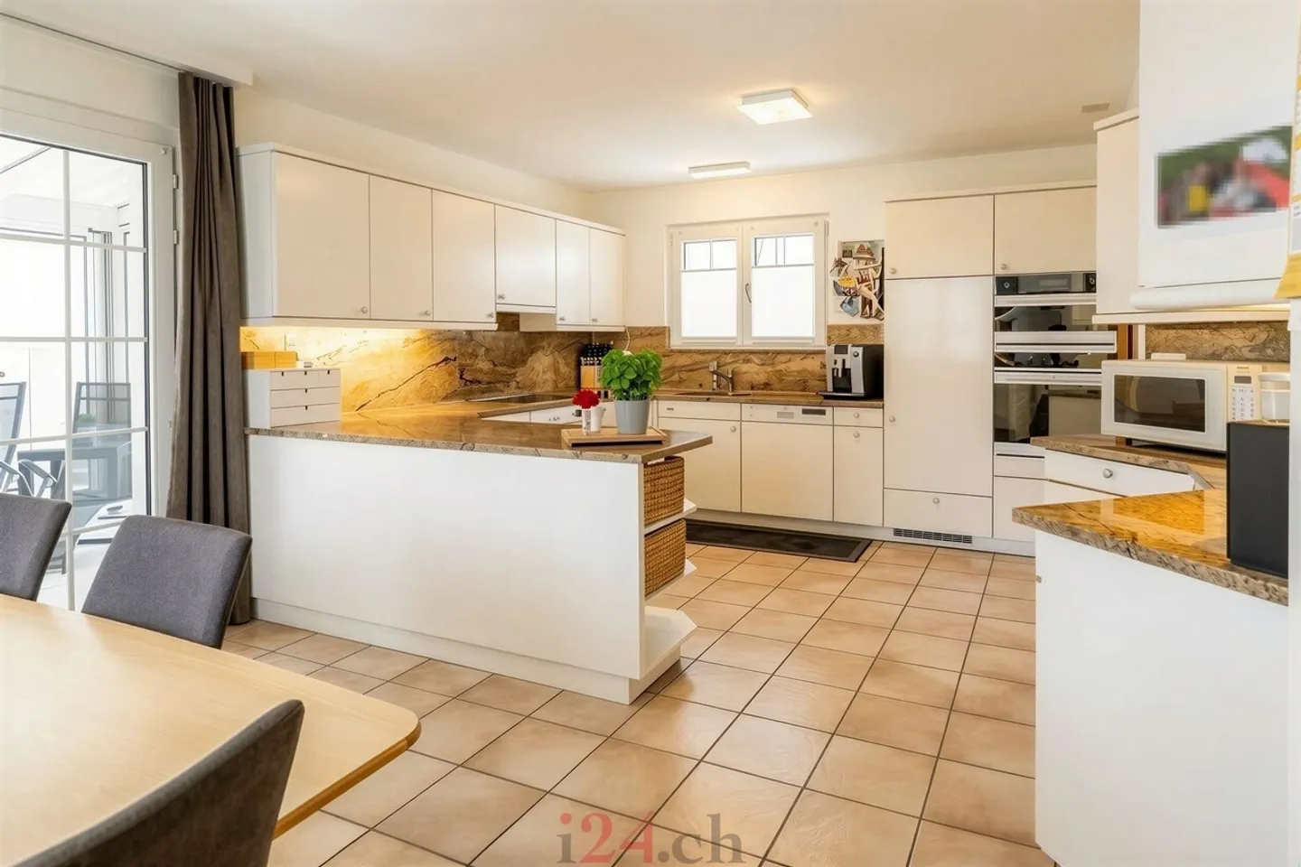 Affascinante casa di campagna con veranda - Foto 4 di 13