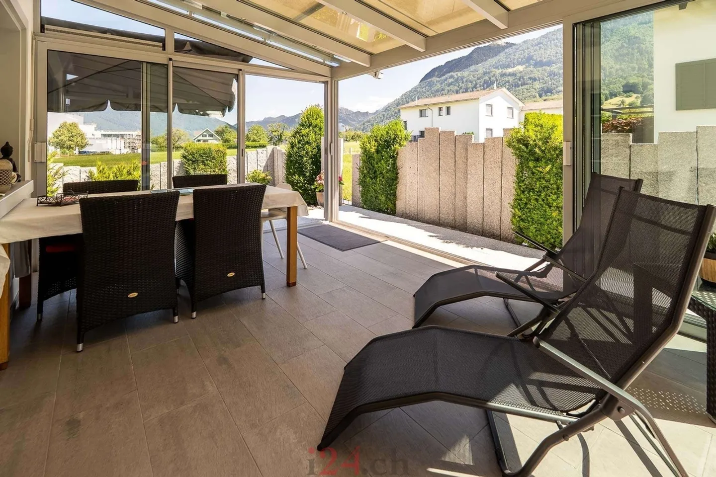 Affascinante casa di campagna con veranda - Foto 7 di 13