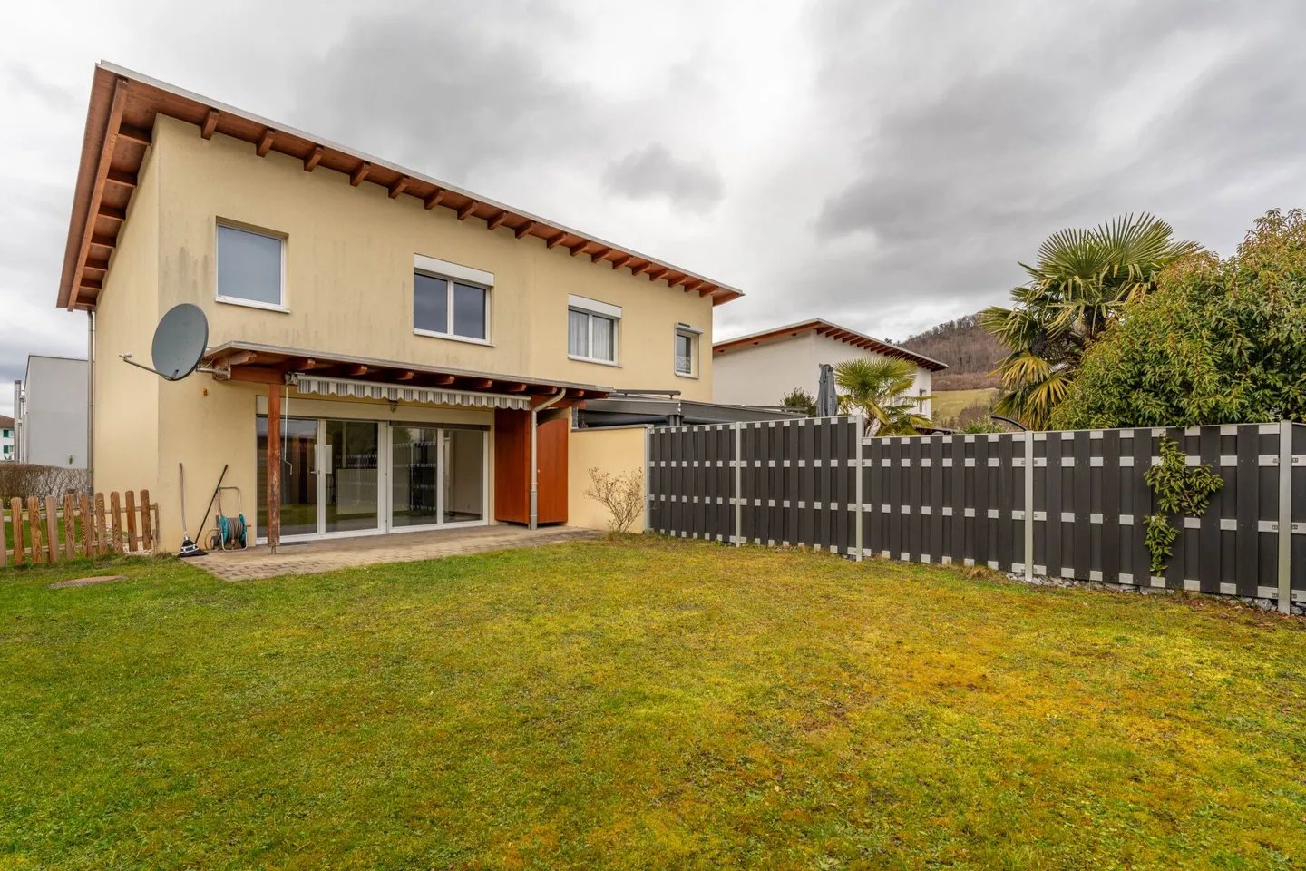 Ruhiges Doppelhaus bei Basel - Foto 1 von 5