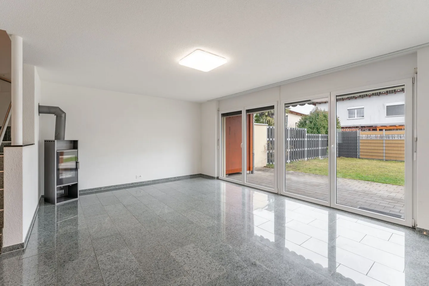 Ruhiges Doppelhaus bei Basel - Foto 2 von 5