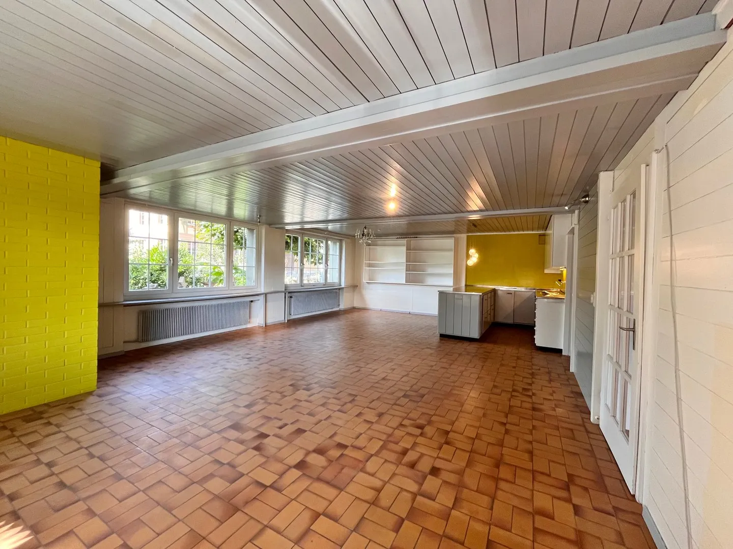 grosses Wohnhaus / eh. Restaurant mit Spycher - Foto 7 von 27