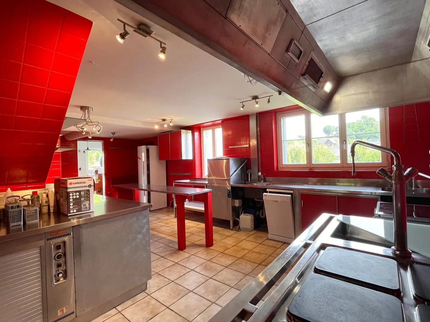 grosses Wohnhaus / eh. Restaurant mit Spycher - Foto 12 von 27