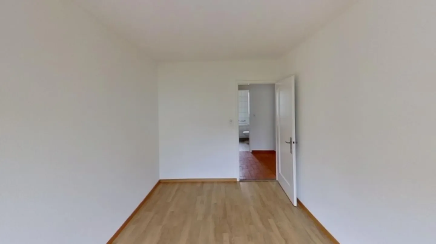 Disponibile fino al 31.03.2027: Soluzione temporanea ideale Appartamento 4 stanze a Seebach - Foto 5 di 8