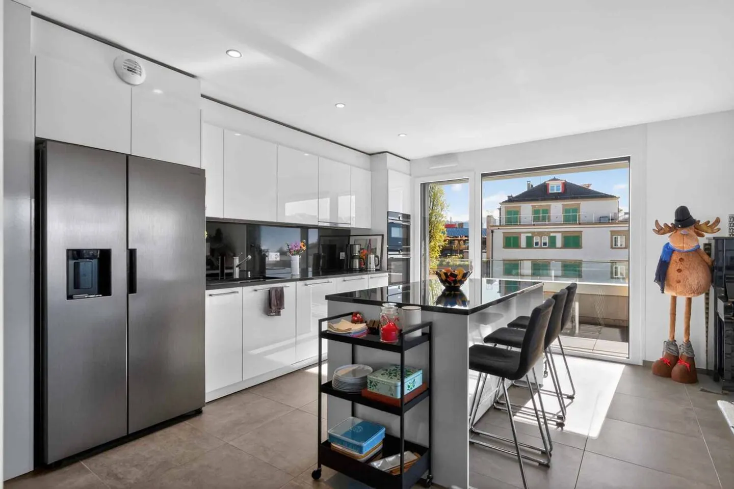 Prestigious residence in Pully with panoramic view of the lake and mountains - Photo 5 of 13