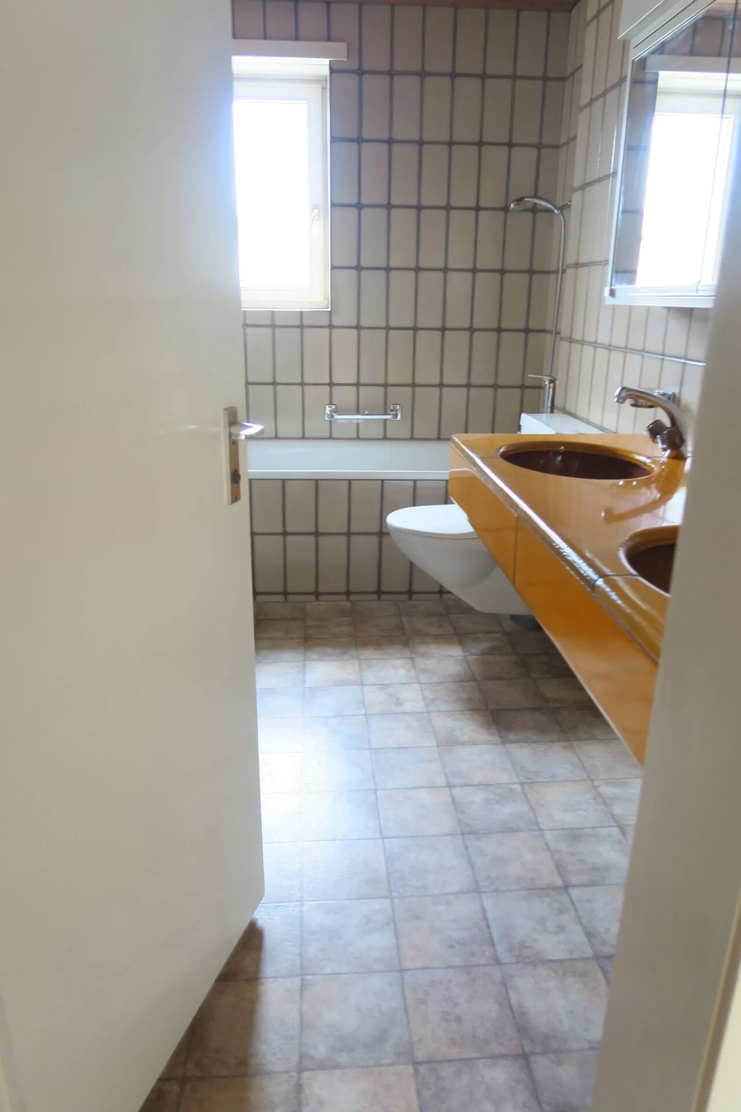 Furnished Room in 3-Person Shared Apartment (2nd Floor Right Room 2) - Photo 3 of 4