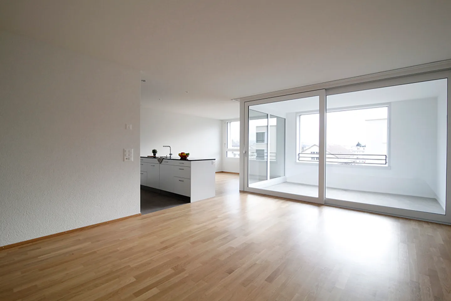 Appartamento moderno vicino alla città - Foto 3 di 12