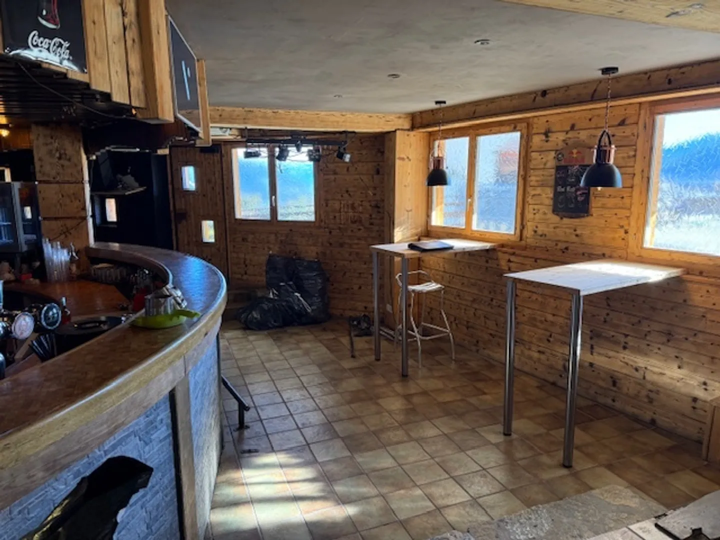 Haute-Nendaz, commercial space with terrace in the center of the resort - Photo 5 of 5