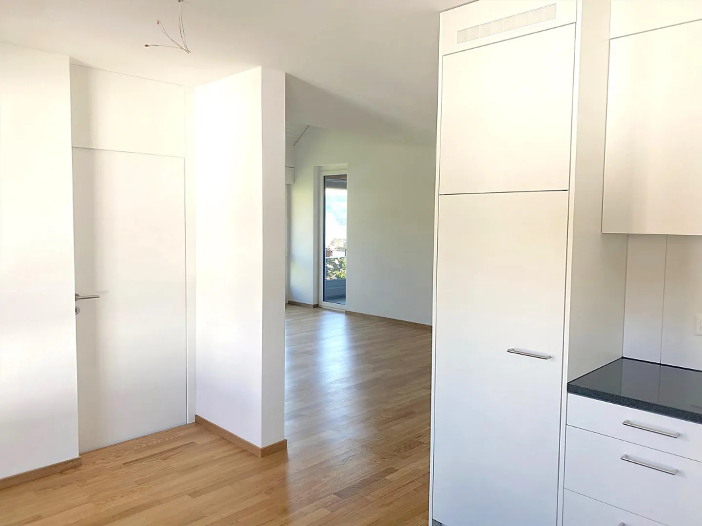 Spacious 5.5 Room Maisonette Apartment - Photo 3 of 16