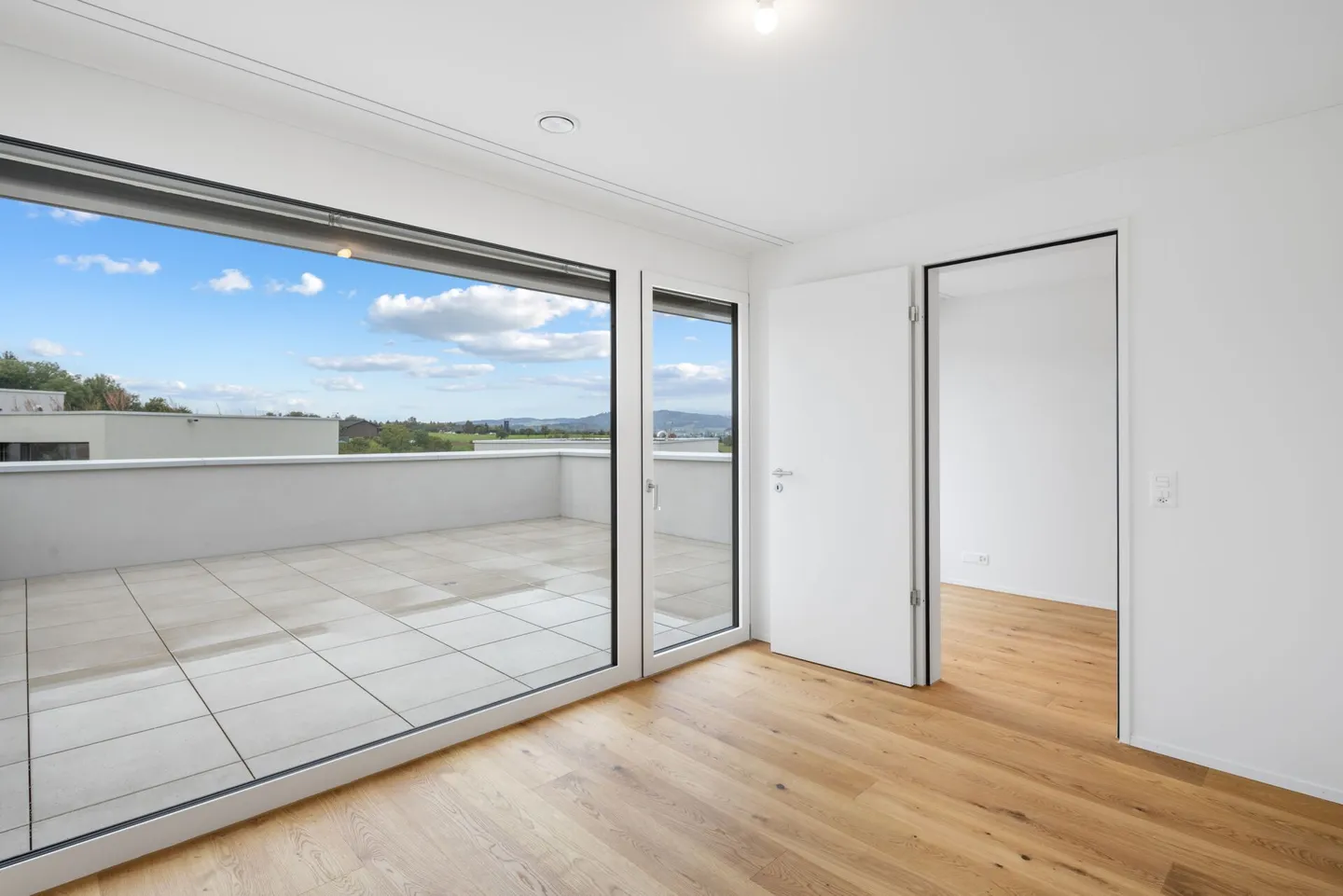 Casa unifamiliare moderna - Spazio per vivere e godere - Foto 2 di 13