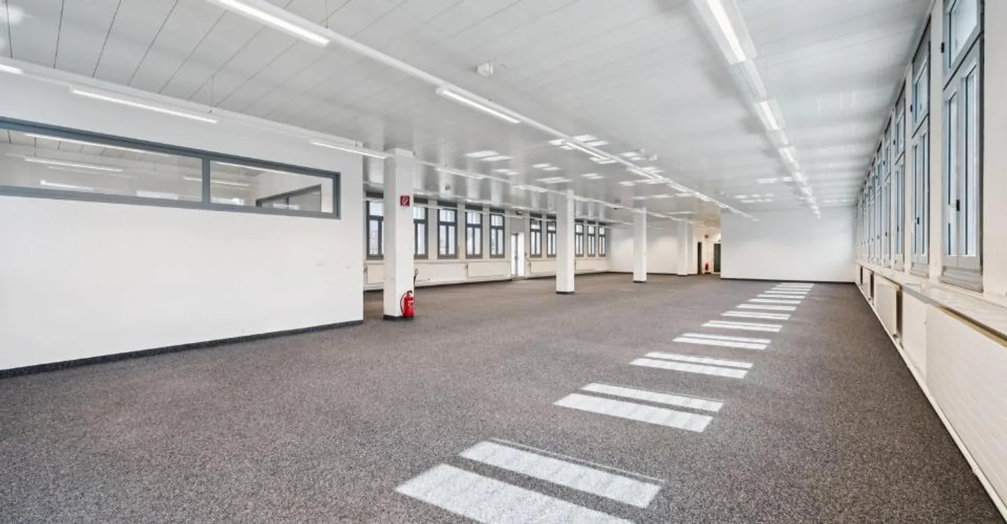 Zu vermieten - Verwaltungsräume von 361 m² - Foto 3 von 5