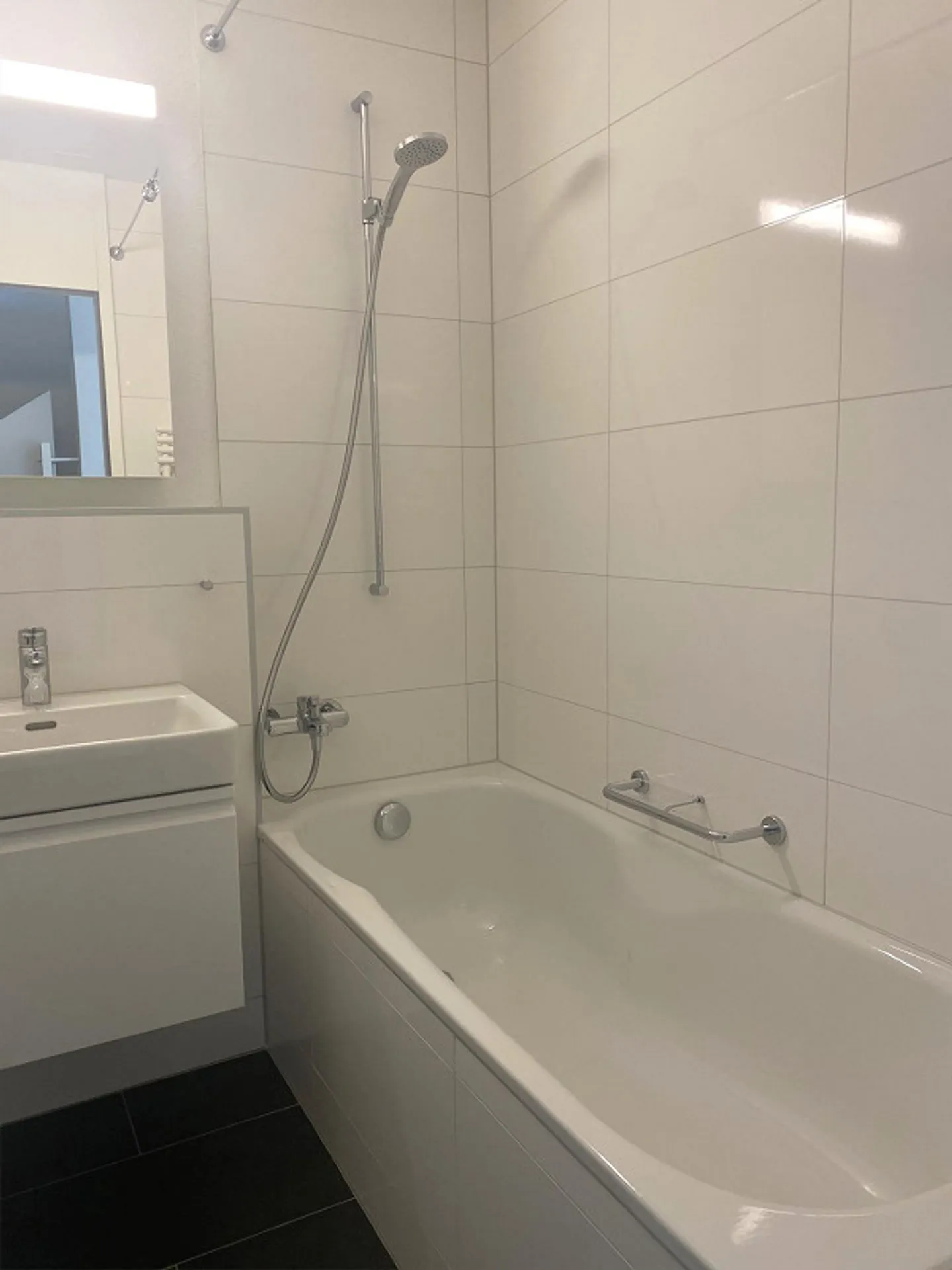 Spacious 5.5 Room Maisonette Apartment - Photo 7 of 16