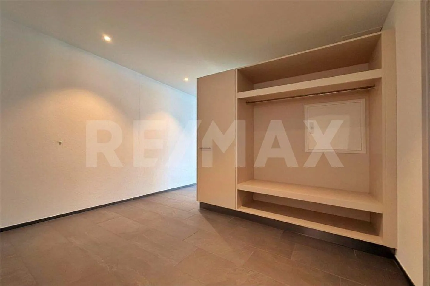 First Rental: Lake View Meets Living Comfort - 2.5 Rooms with Top Finish - Photo 6 of 11