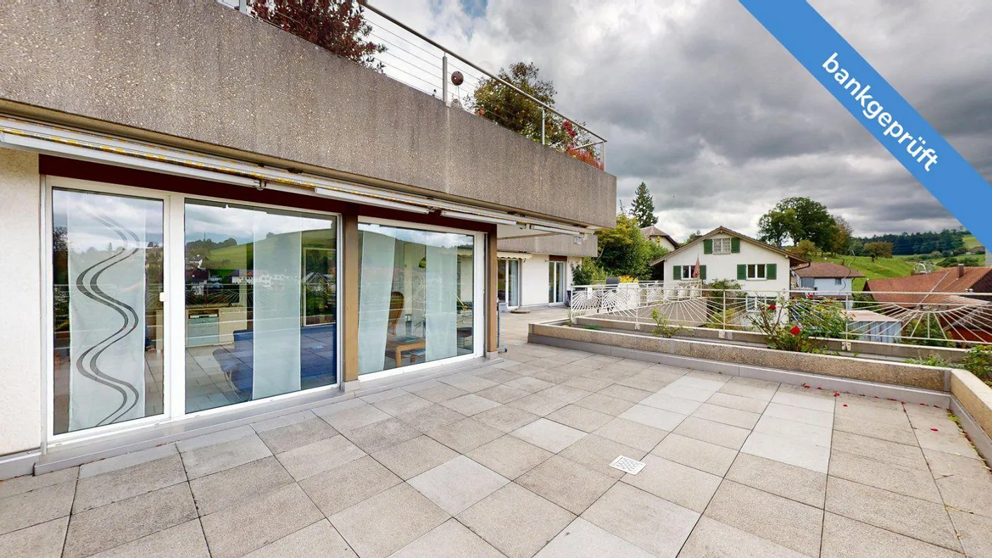 AgentSelly - Spacious Apartment with Large Terrace - Photo 12 of 13