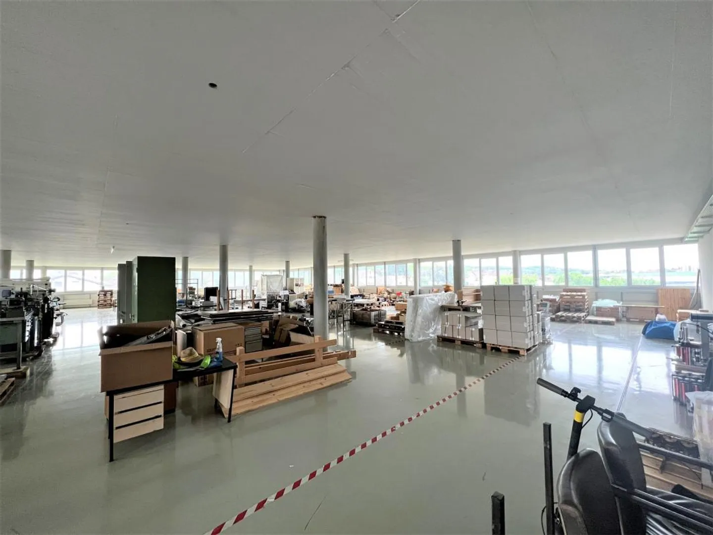 Spazio commerciale versatile di circa 727 m2 - Foto 4 di 4