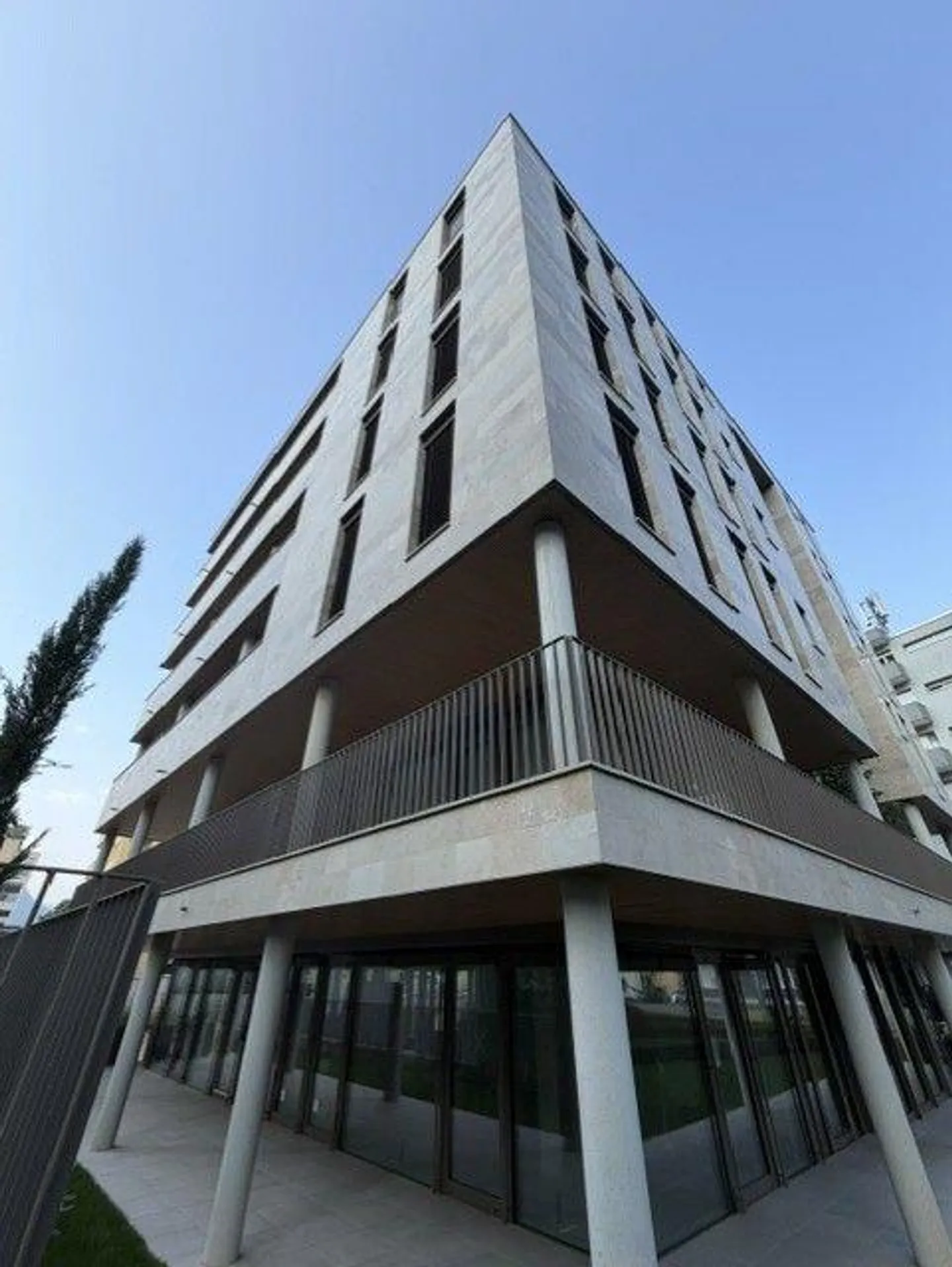 Nuovo appartamento 2.5 locali con balcone - Foto 1 di 7