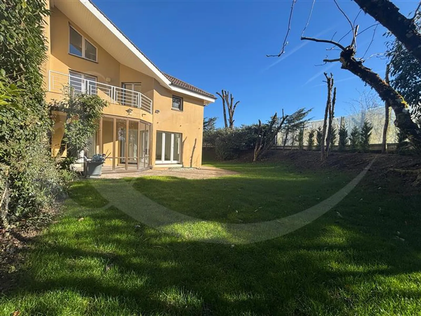 Villa 8 rooms - Photo 1 of 11