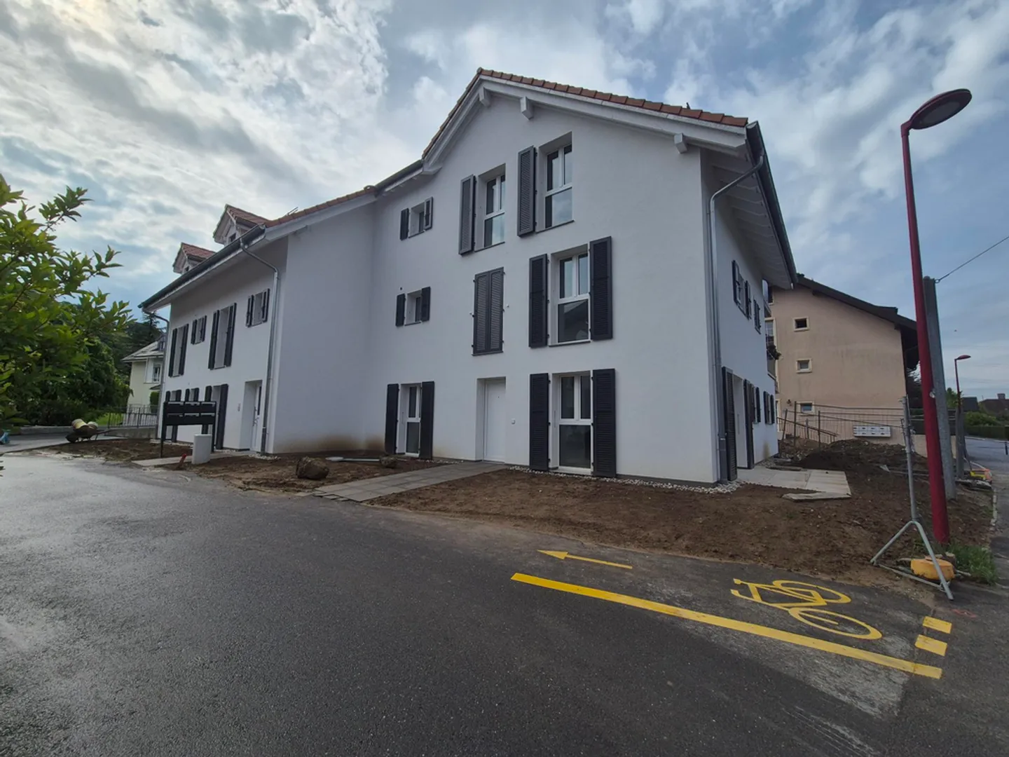 Place de parking à louer dans le centre-ville de Mont-sur-Lausanne - Photo 1 sur 1