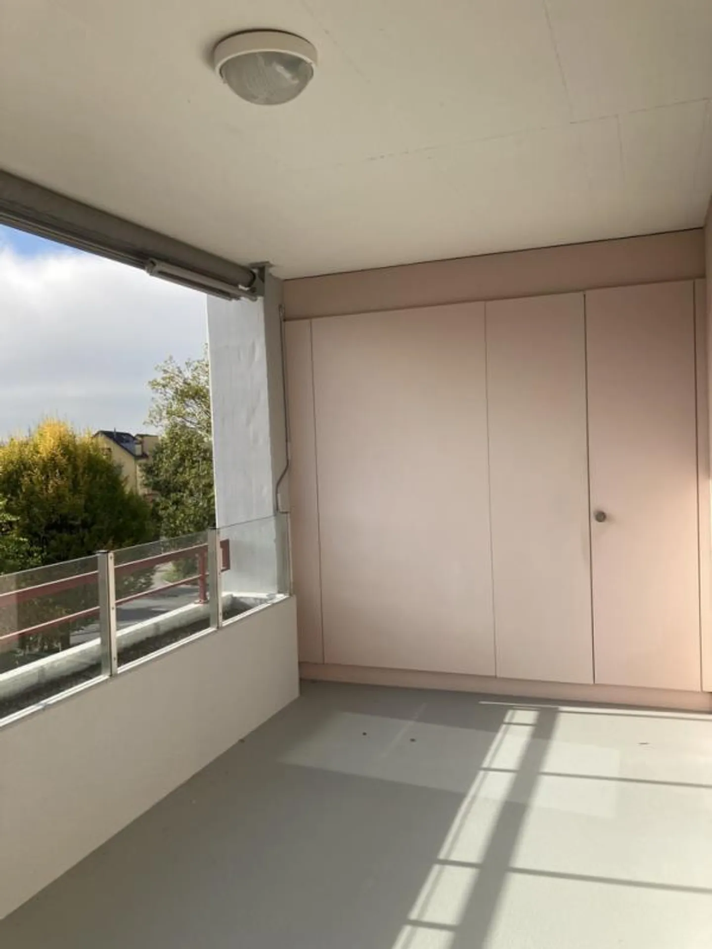 Newly renovated apartment in a central location - Photo 2 of 9