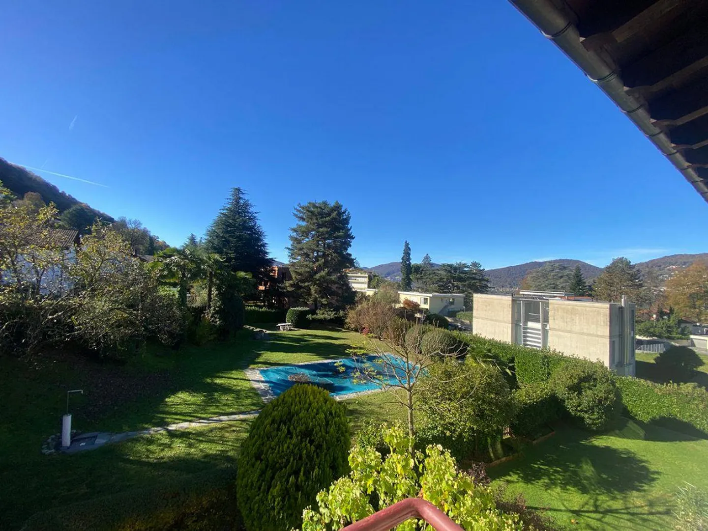 Appartamento luminoso di 4,5 stanze con piscina a Montagnola - Collina d'Oro - Foto 1 di 12